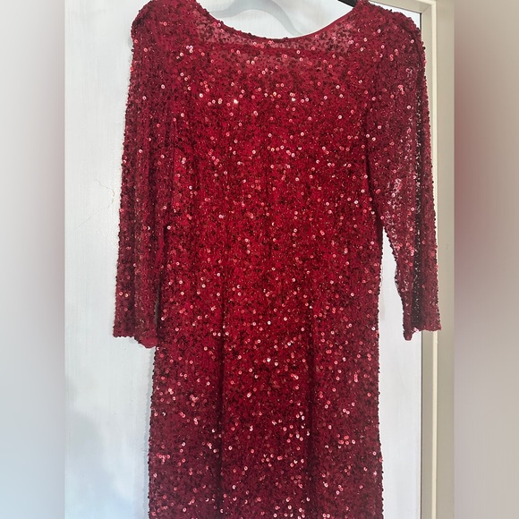 Pisarro Nights Dresses - Picture 2 of 7